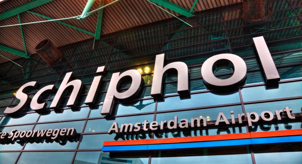 Schiphol airport Amsterdam Layover